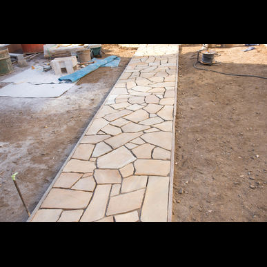 外構工事現場の転職先をお探しでしたら株式会社鳶貫へご応募ください